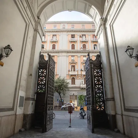 Boemi Smart بيت ضيافة نابولي